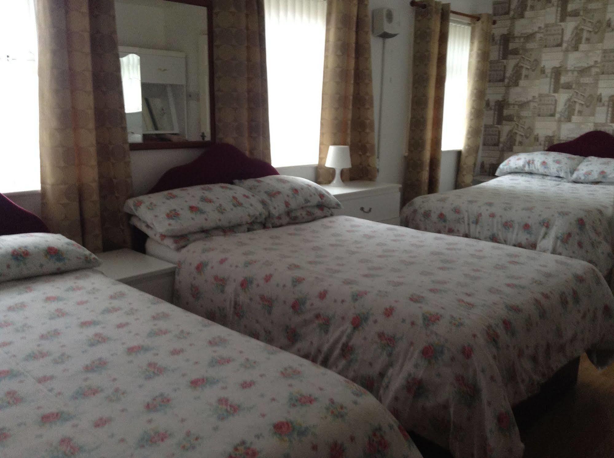 Fairhaven Hotel On Woodfield Road Блекпул Екстериор снимка
